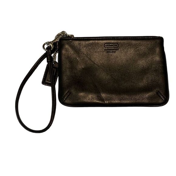 Coach, black leather wristlet - Picture 4 of 4